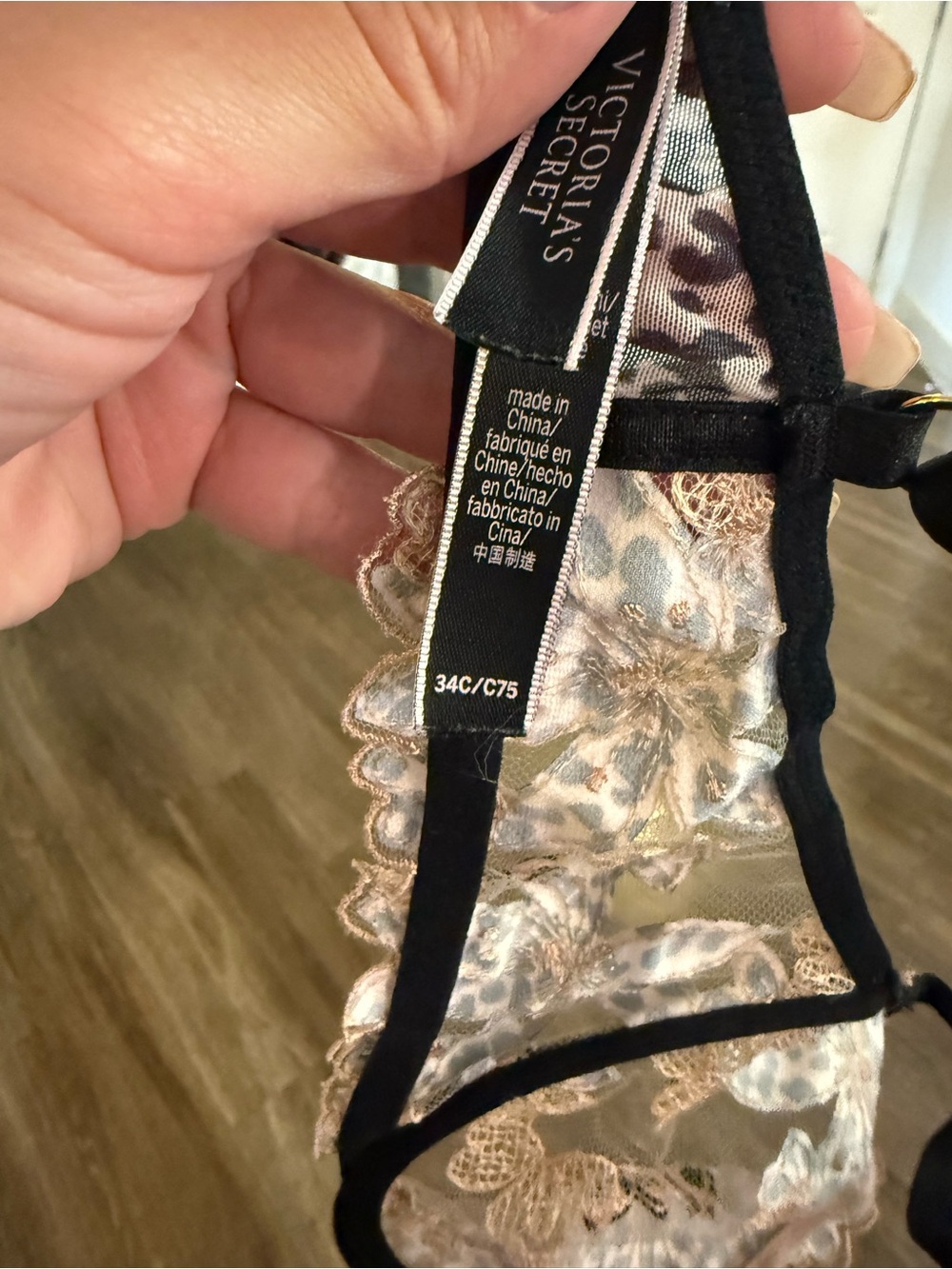 Victoria’s Secret Leopard Sheer Unlined Bra 34C - Picture 4 of 7